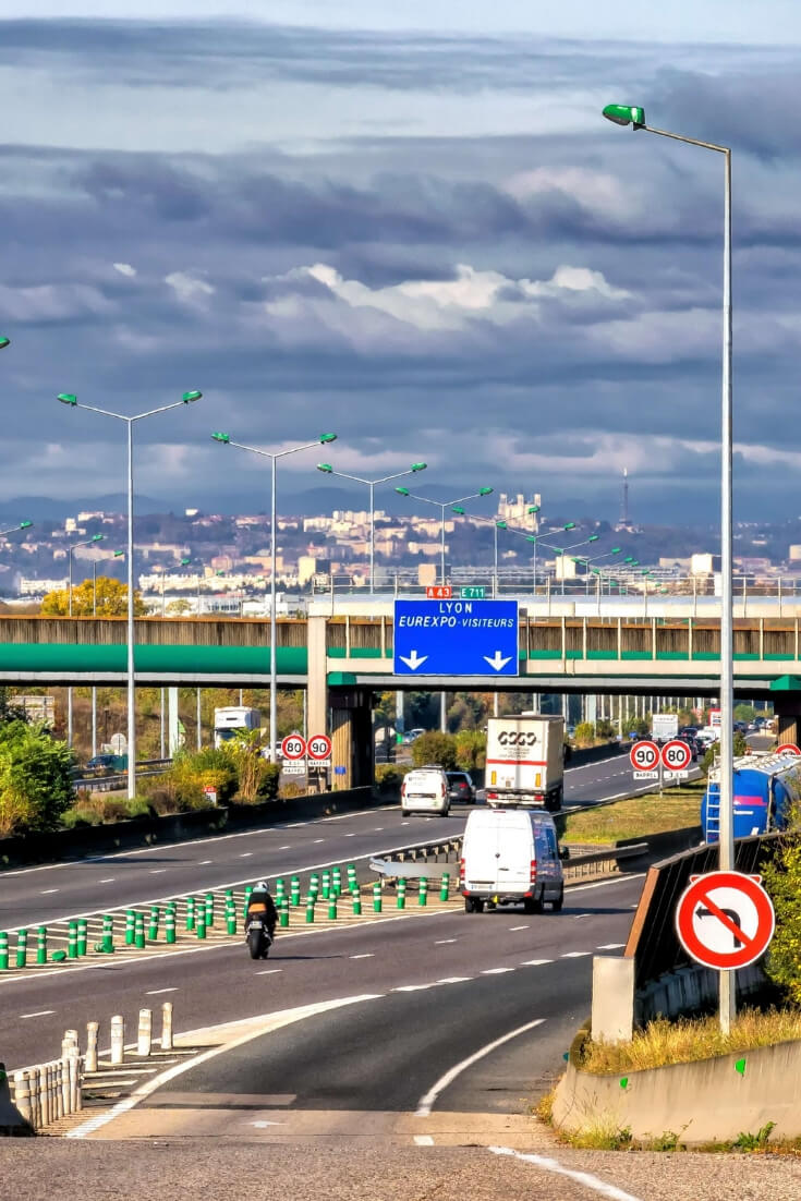 How do regional buses work in France? Sometimes the train isn't an option because of a strike. Sometimes you want to save a few dollars. Sometimes the trains and airplanes are full and the bus is what's left! In any case, this episode is a recap of how bus transportation works in France.