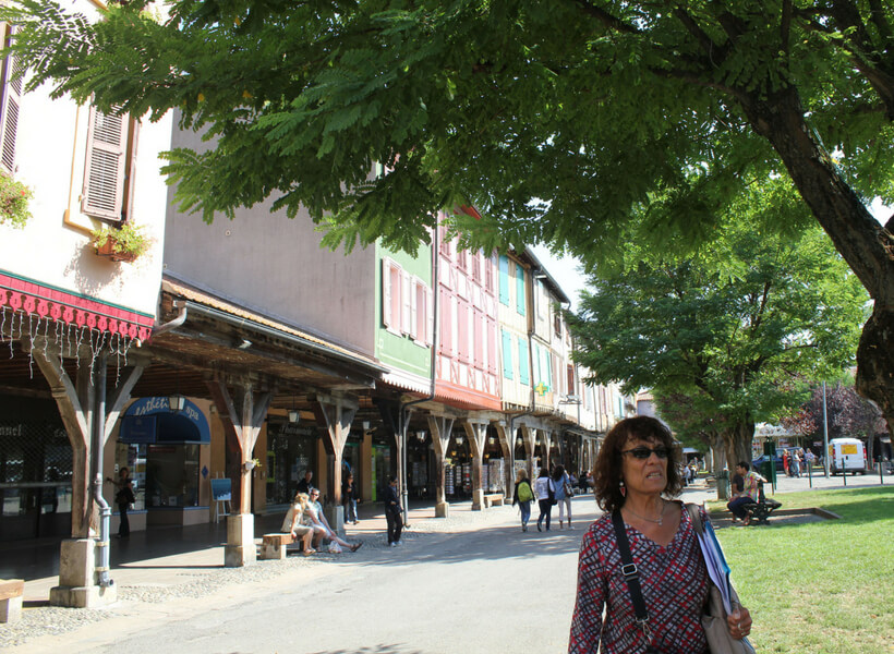 Elyse leading a group of visitors in Mirepoix