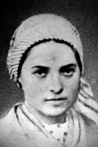 photo of bernadette soubirous the girl who had the vision of the virgin mary in lourdes