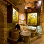 a view of the inside the wine museum in paris