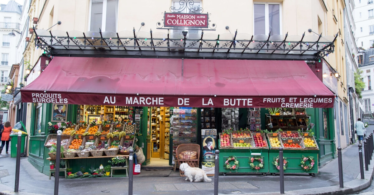 Little grocery cornerstore in Montparnasse called Au Marché de la Butte featured on the movie Amélie Poulain