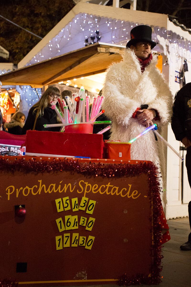 street magician at the Paris Christmas Market