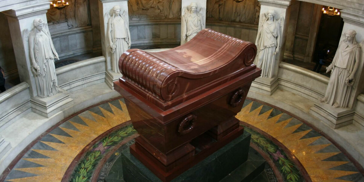 Napoleon's tomb at Les Invalides: why is Napoleon buried at Les Invalides episode