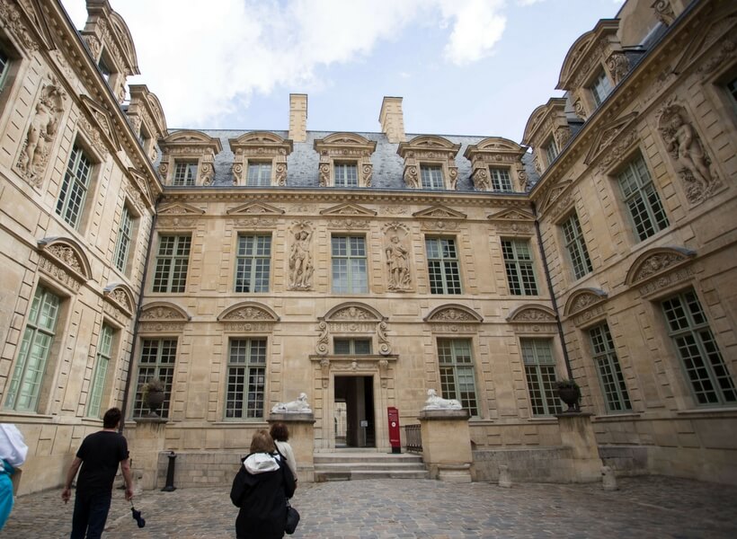 Musée d'Art et d'Histoire du Judaïsme; le marais neighborhood