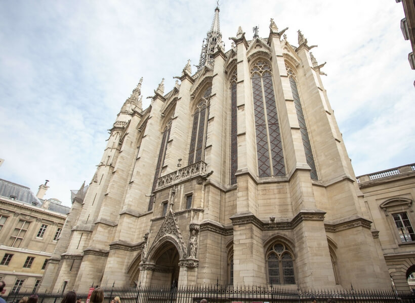 exterior of the sainte chapelle; paris highlights