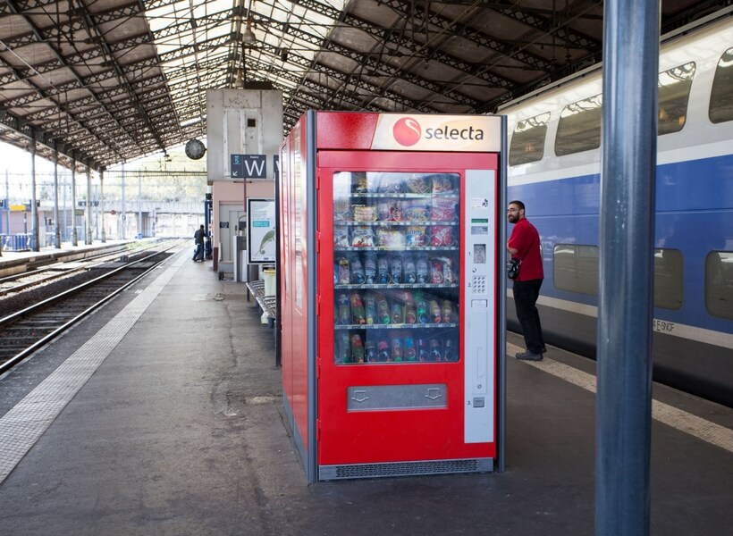 vending machine on a train platform in france