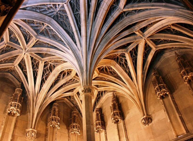 chapel architecture at the cluny museum, ornate ceiling. Walking tour at the Cluny museum in Paris episode.