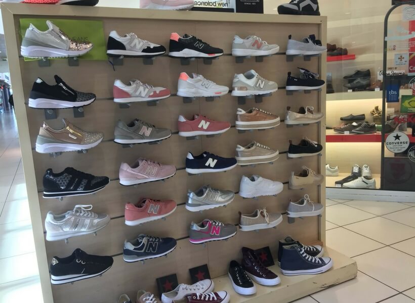 shoe rack display at a popular shoe store in Toulouse