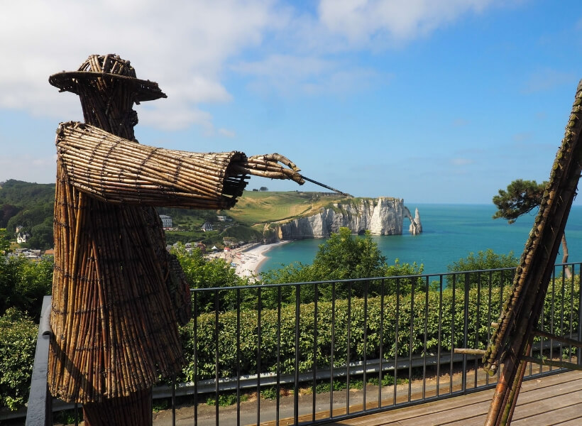 art installation at the Jardin D'Etretat depicting Claude Monet painting the cliffs