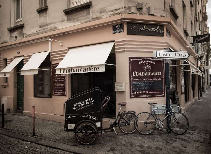 Café in France called L'Embarcadère