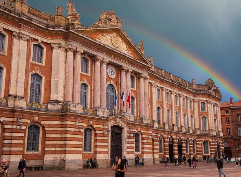 Toulouse Capitole square: France for a month episode