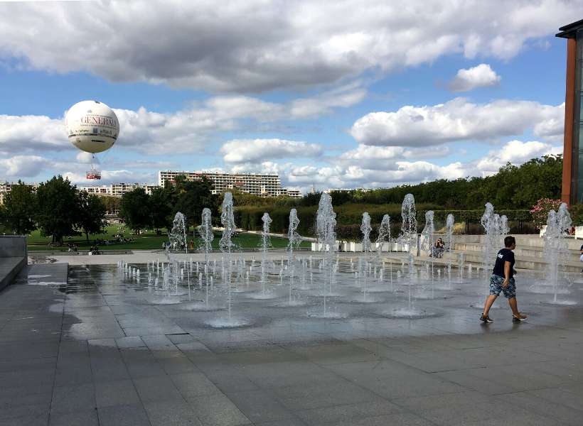 The hot-air balloon at parc André Citroën: best parks in and around Paris episode