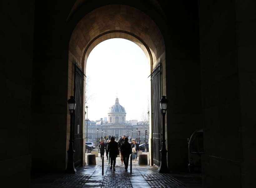 Pont des Arts from the Louvre: Annie and Elyse chat about Emily in Paris episode