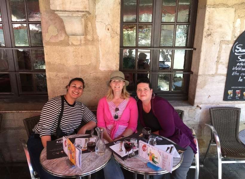 Ellen and two friends in Burgundy: Burgundy Wine and Gastronomy episode