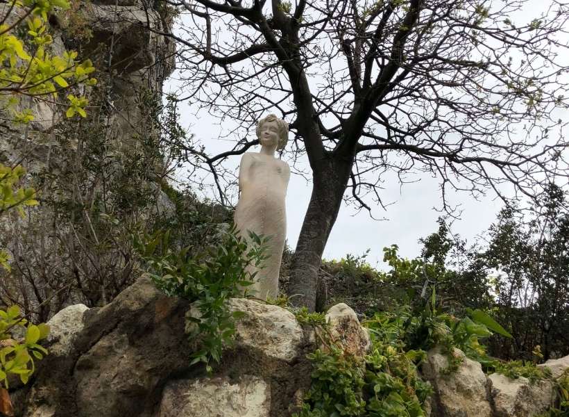 A statue in the garden at the top of Eze