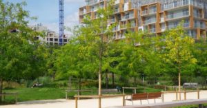 Building and crane: Buying New Constructions in France episode