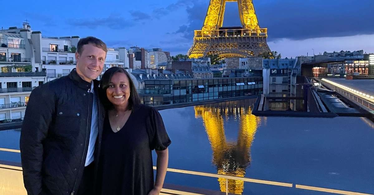 Anniversary in Paris: Brianne and her husband in front of the Eiffel Tower