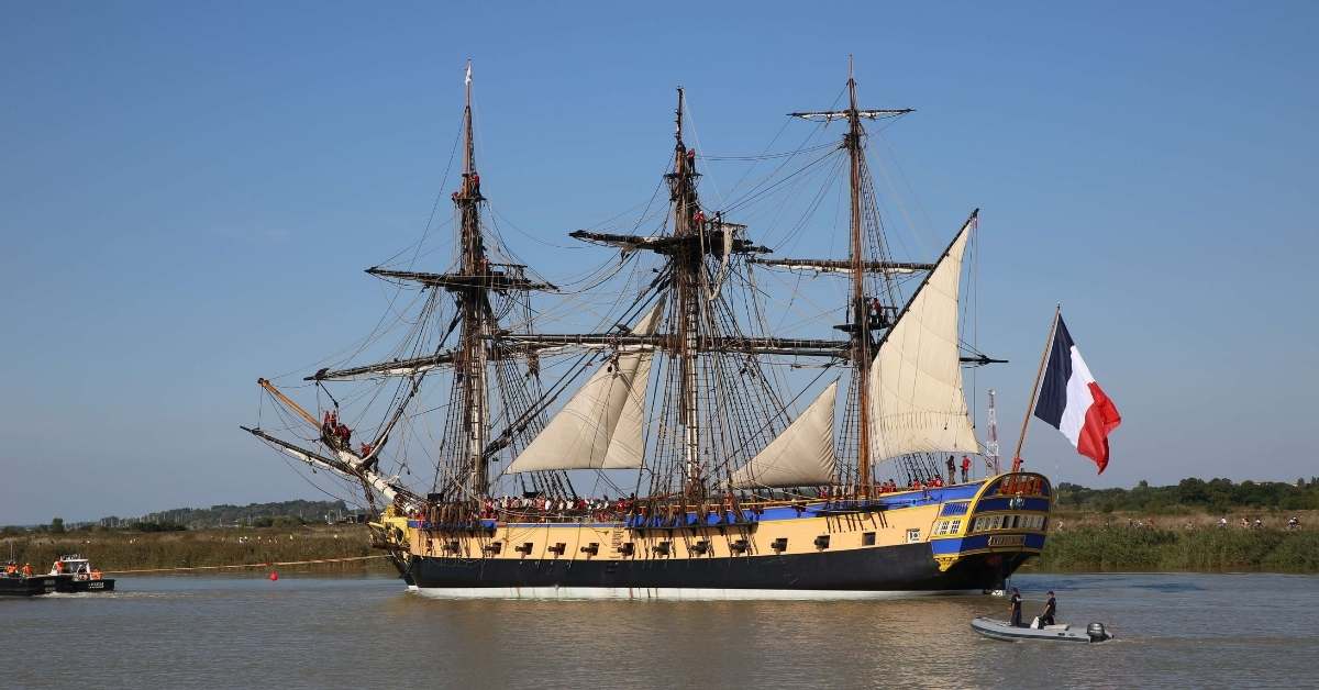 Lafayette, the Hermione and Rochefort: side view of the Hermione frigate
