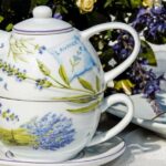 Tea pot that says Lavande: a brief history of porcelain in France episode