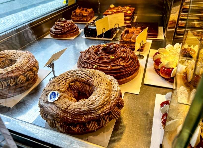Paris-Brest pastry at a shop in France: everyday life in France episode