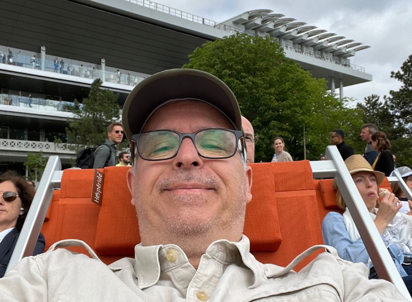 Will Weider relaxing at Roland-Garros