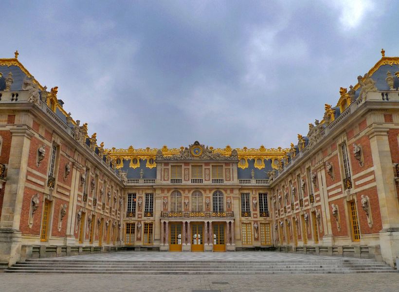 The main courtyard of Versailles: Coming up in Paris 2023 episode