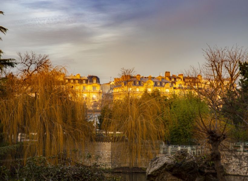 Sunset over the Vert Galant in Paris