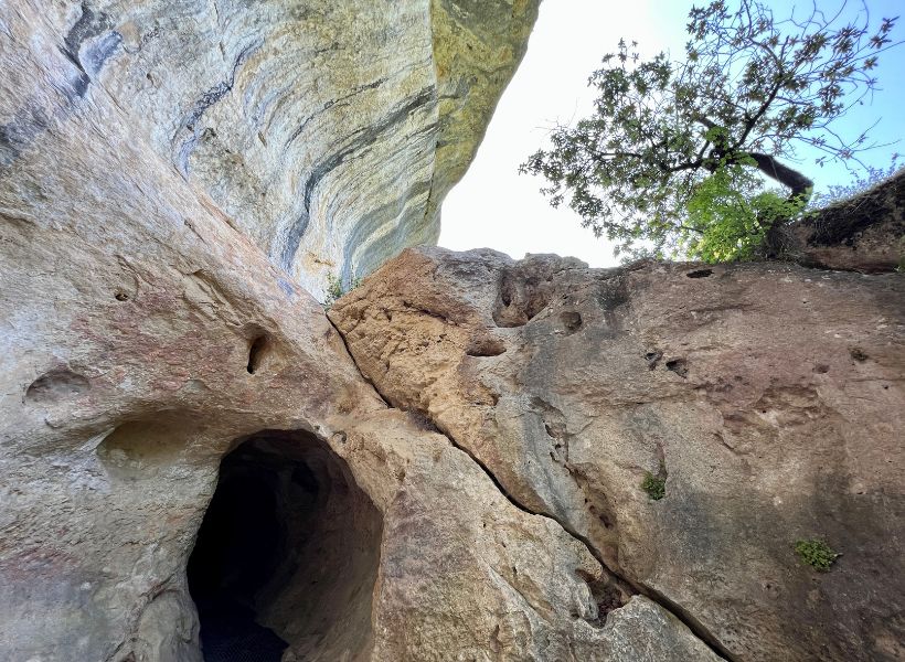 Entrance of the Font de Gaume cave