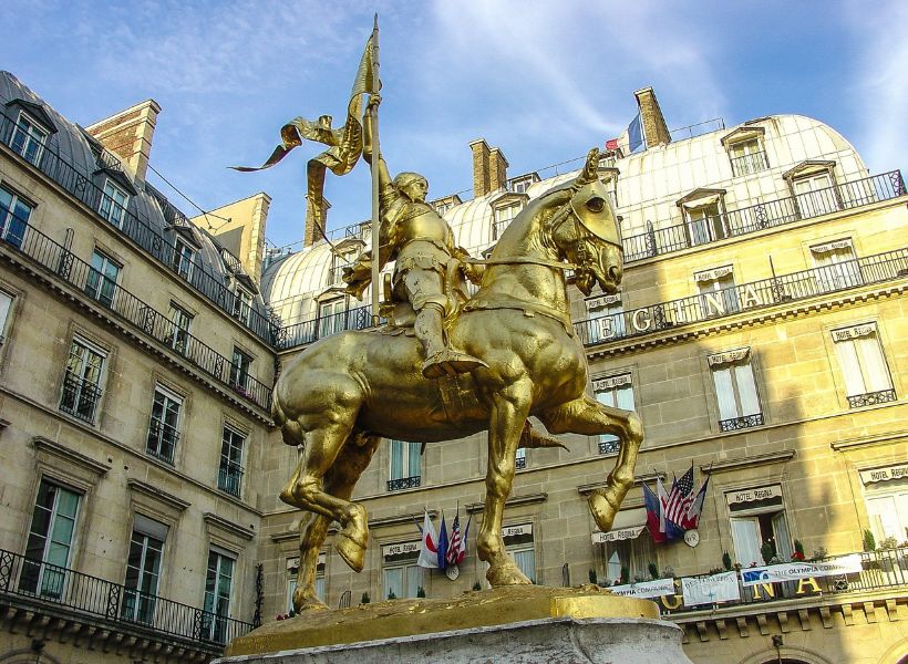Joan of Arc statue in Paris: Joan of Arc story episode